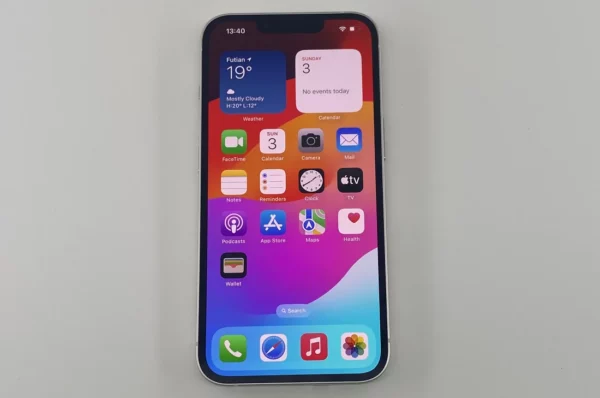 iPhone 13 d'origine 128GB/256GB ROM débloqué A15 puce IOS 5G Smartphone Face ID 6.1 "écran OLED iphone 13 téléphone portable – Image 15