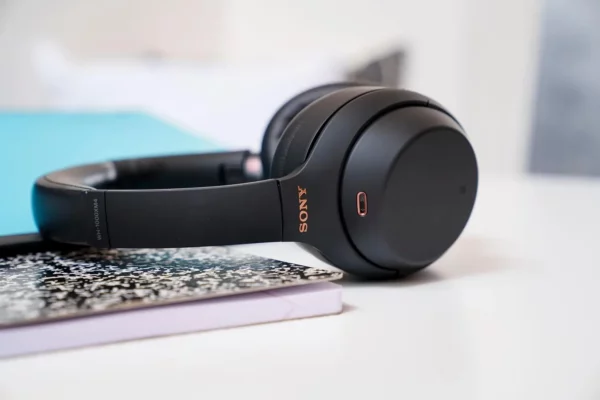Sony WH-1000XM4 écouteurs Bluetooth sans fil de sport montés sur la tête avec écouteurs d'appel d'oreille complète casque de sport d'affaires de jeu – Image 13
